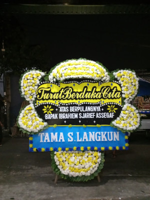 Papan Bunga Duka di Pateten Satu